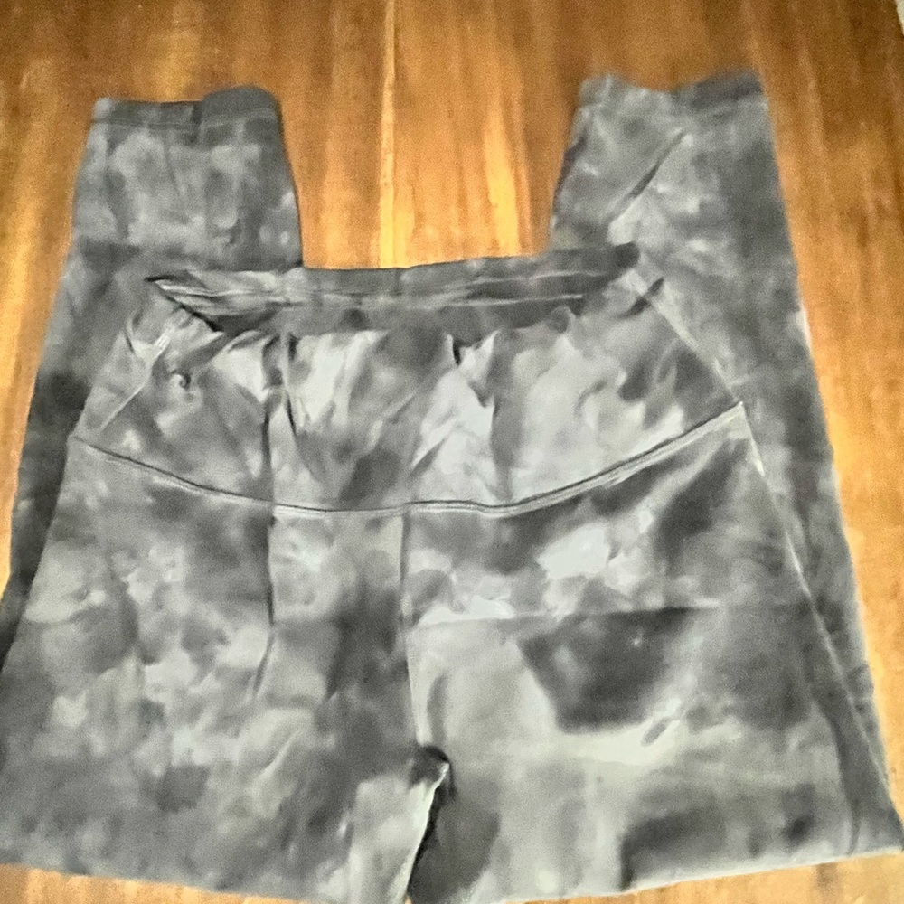 Lululemon Wundertrain 23” leggings diamond dye pitch gray 12